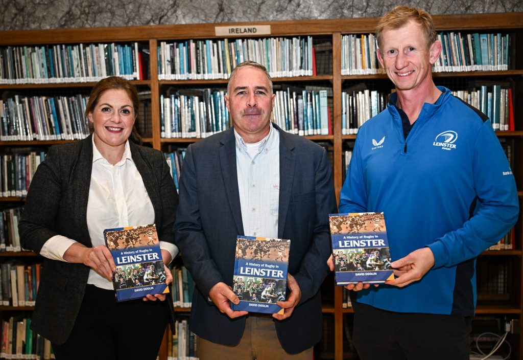 Dr David Doolin, centre, with former Leinster and Ireland captain Fiona Coghlan and former Leinster captain and current Leinster head coach Leo Cullen